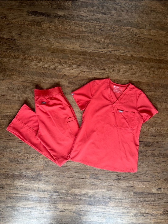 Figs Other - Figs Coral Red Scrub Set - V-Neck Top & Pants